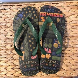 FARM Rio x Havaianas Flip Flops - size 9/10 W